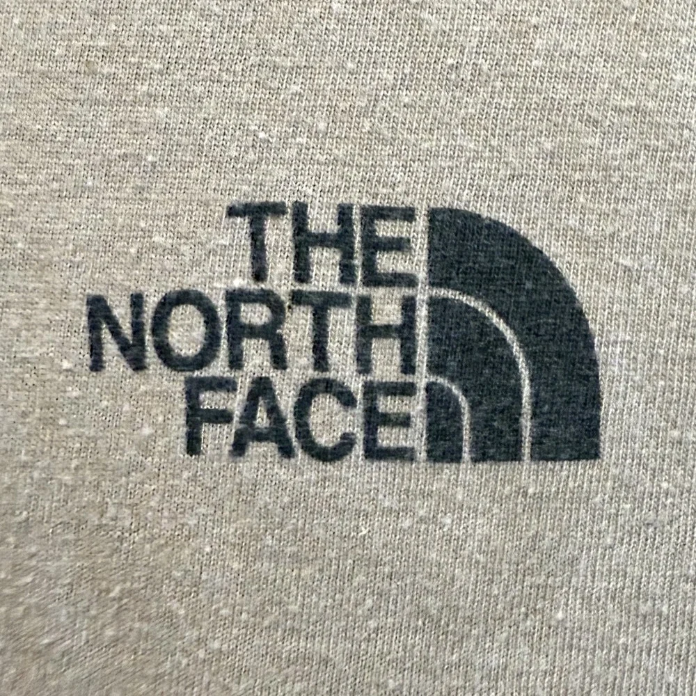 The North Face The Cali Bear Graphic Raglan Long‎ Sleeve Tee Men’s Size Small